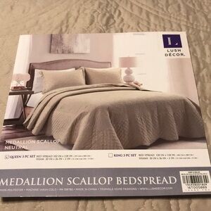 Lush Decor 3pc Bedding Medallion Scallop Bedspread Final Sale